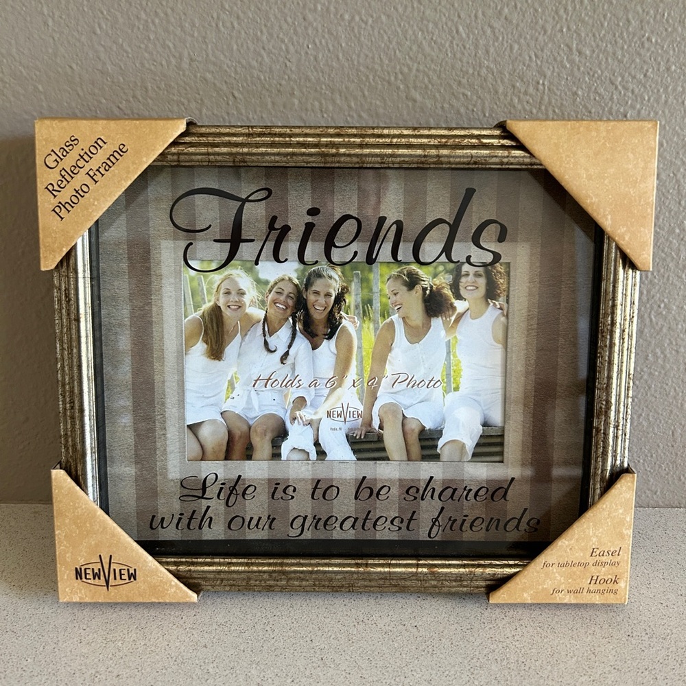 ‘Friends’ photo frame